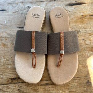 Andre Assous Beige Thong Sandal, Women's size 40 / 8.5